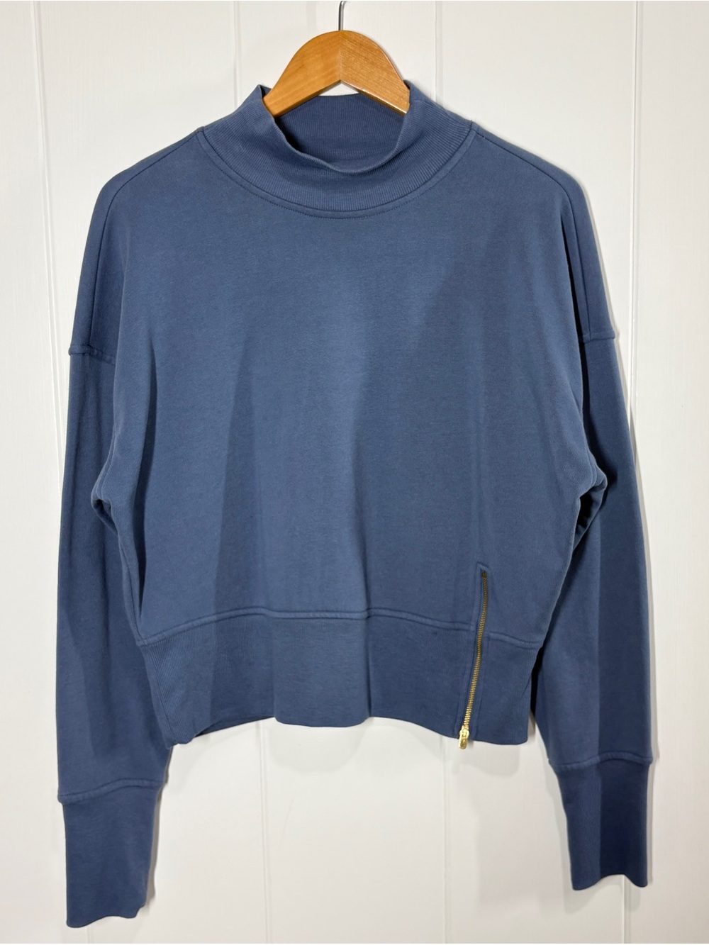 Old Navy Mock Neck Cropped Fleece Pullover Sweater Size Medium Light Blue
